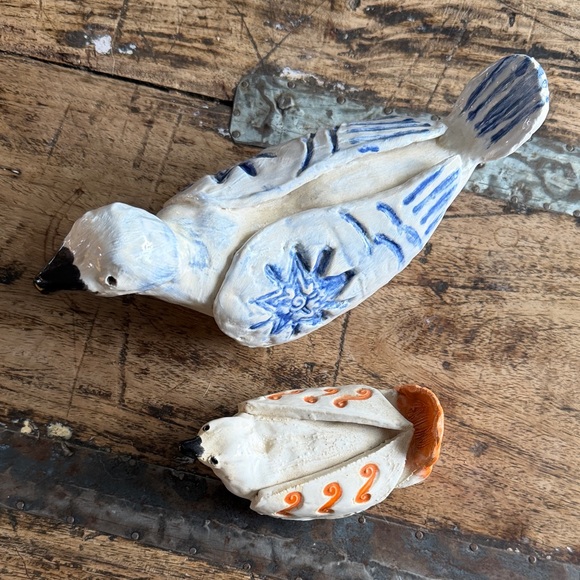 Vintage Handmade Ceramic Bird Figurines - Blue and Orange - Picture 4 of 9
